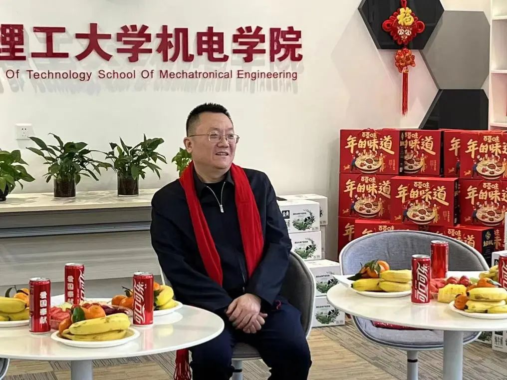 黄色仓库