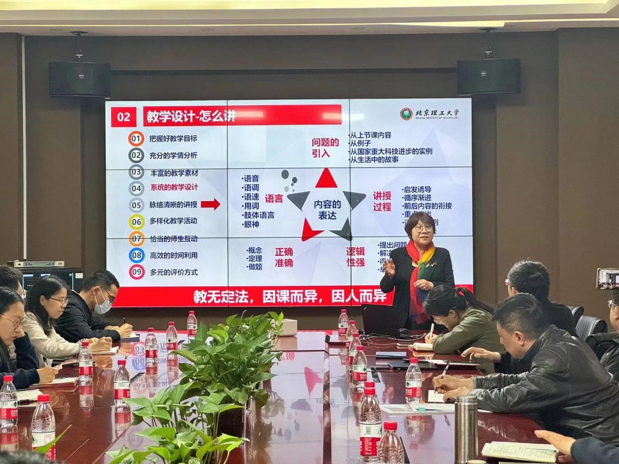 黄色仓库