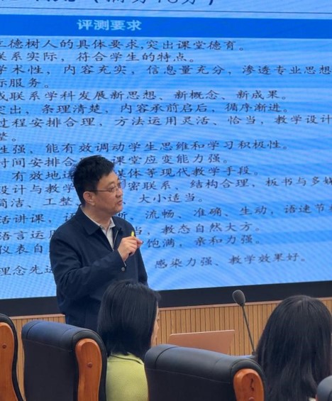 黄色仓库