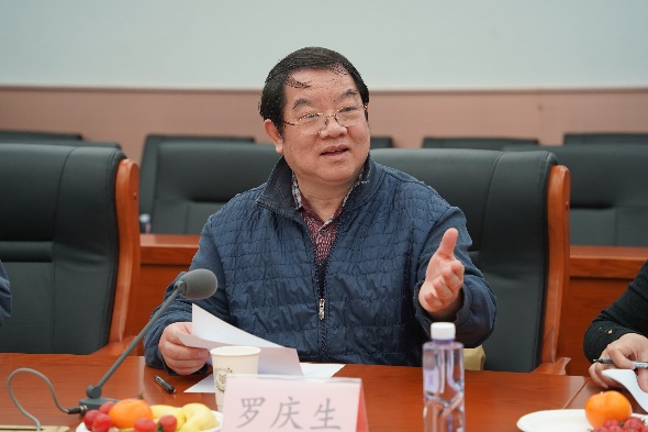 黄色仓库